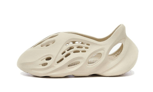 Yeezy Foam RNNR 'Sand milanostore