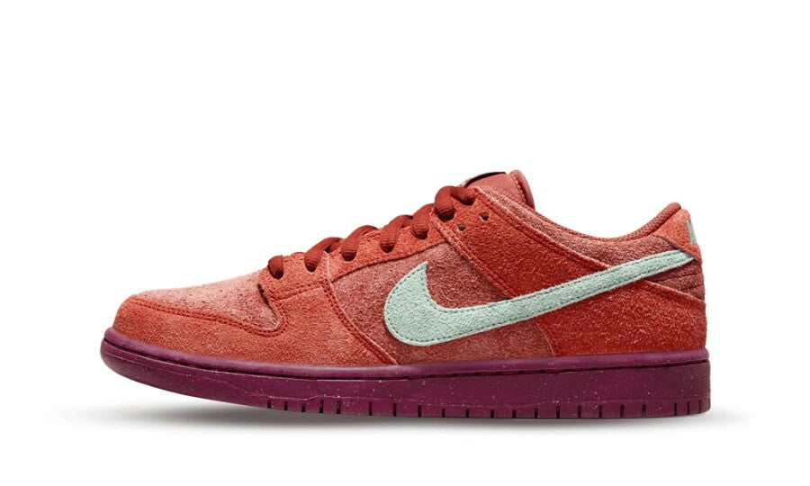 Nike SB Dunk Low 'Mystic Red'