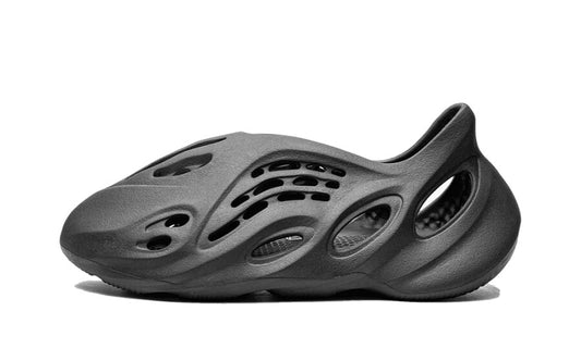 Yeezy Foam RNNR Onyx milanostore